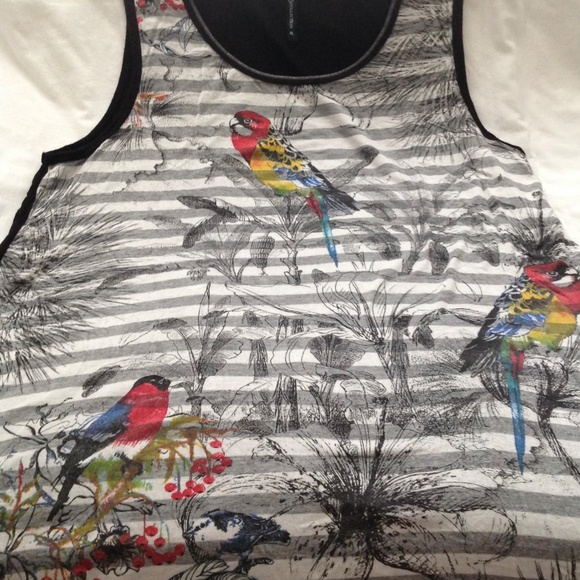 VS Collection Ladies sleeveless top - Picture 3 of 6